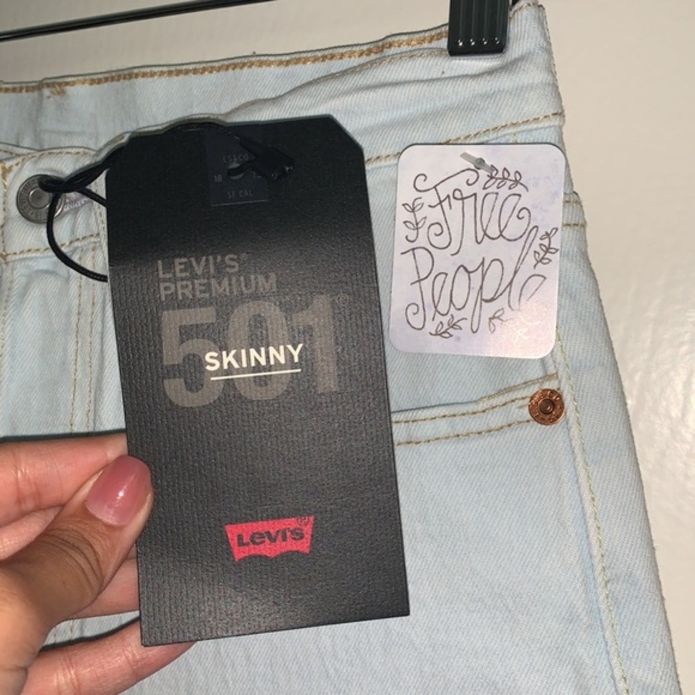 NWT Levi’s 501 Skinny Mint/Menthe Jean Size 26 - Picture 3 of 9